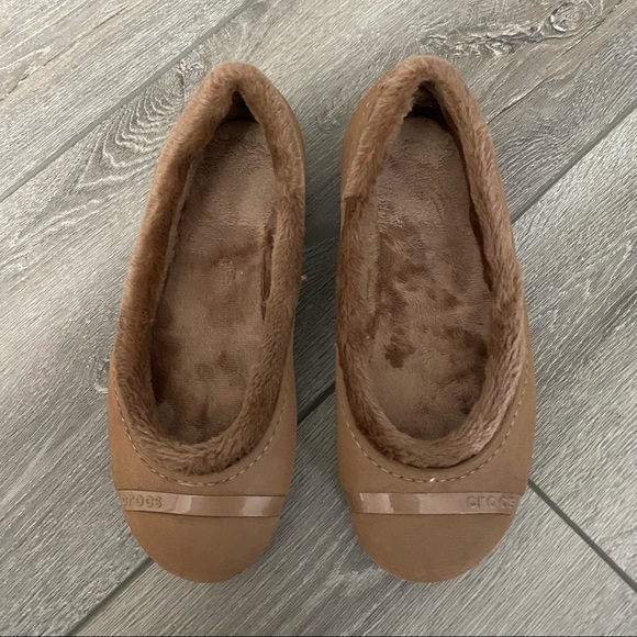 Crocs Nanook Bronze brown Furry Flats 7 - Picture 2 of 6